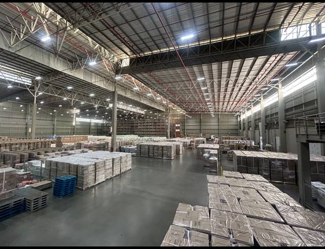 22,000M² WAREHOUSE TO LET IN GLEN MARAIS